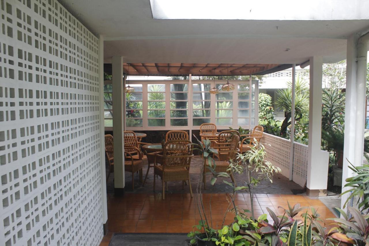 Hotel Bumi Asih Gedung Sate Bandung Exterior photo